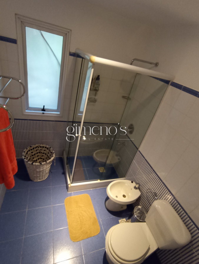 Casa ID.1360 - Casa en Venta de 3 dormitorios en Playa Mansa - Punta del Este