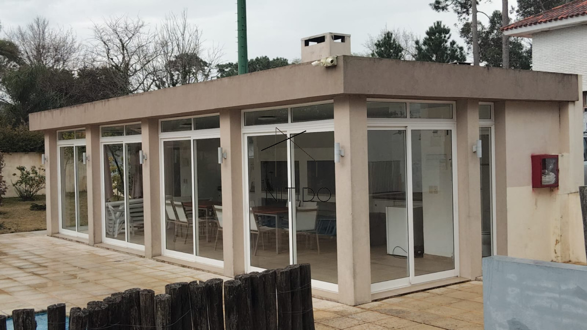 Apartamento ID.55 - Vende apartamento de 1 dormitorio Mansa, Punta del Este.