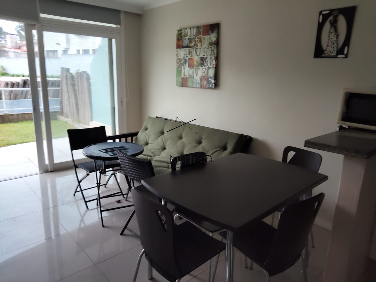 Apartamento ID.55 - Vende apartamento de 1 dormitorio Mansa, Punta del Este.