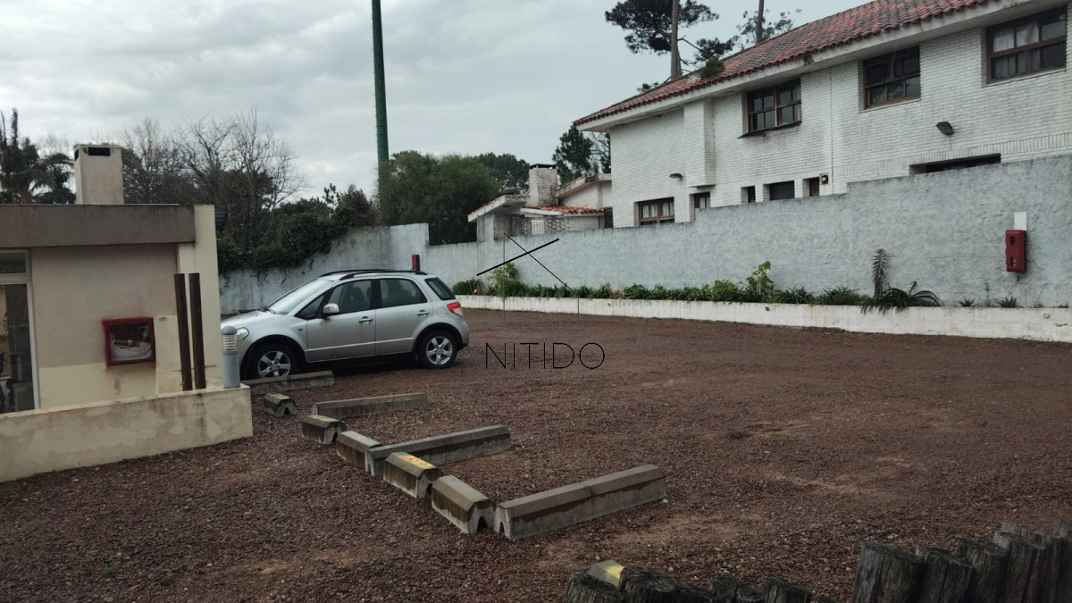 Apartamento ID.55 - Vende apartamento de 1 dormitorio Mansa, Punta del Este.