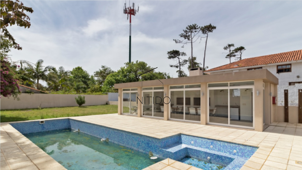 Apartamento ID.55 - Vende apartamento de 1 dormitorio Mansa, Punta del Este.