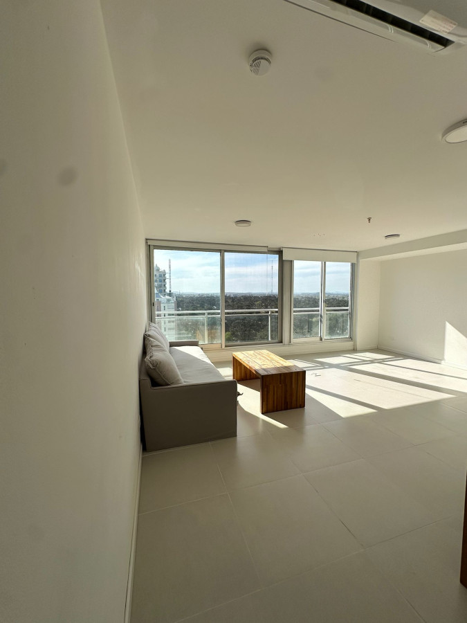 Apartamento ID.162 - Monoambiente en venta en Torre Bellagio, piso alto . Torre nueva con amenities. Punta del Este