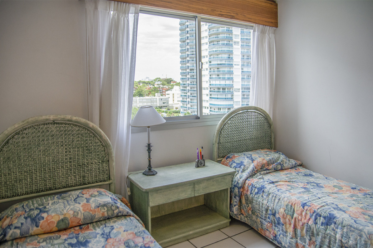 Apartamento ID.234 - Apartamenro de 3 dormitorios a la venta en Punta del Este