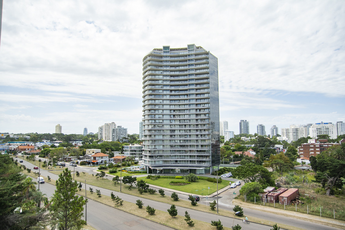Apartamento ID.234 - Apartamenro de 3 dormitorios a la venta en Punta del Este