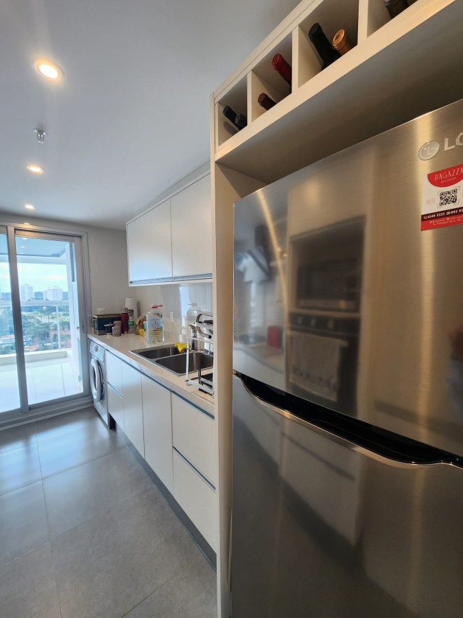 Apartamento ID.224 - EDIFICIO MIAMI BOULEVARD II, UNIDAD LATERAL EN VENTA, 2 DORMITORIOS, PLAYA MANSA, PARRILLERO EN BALCÒN