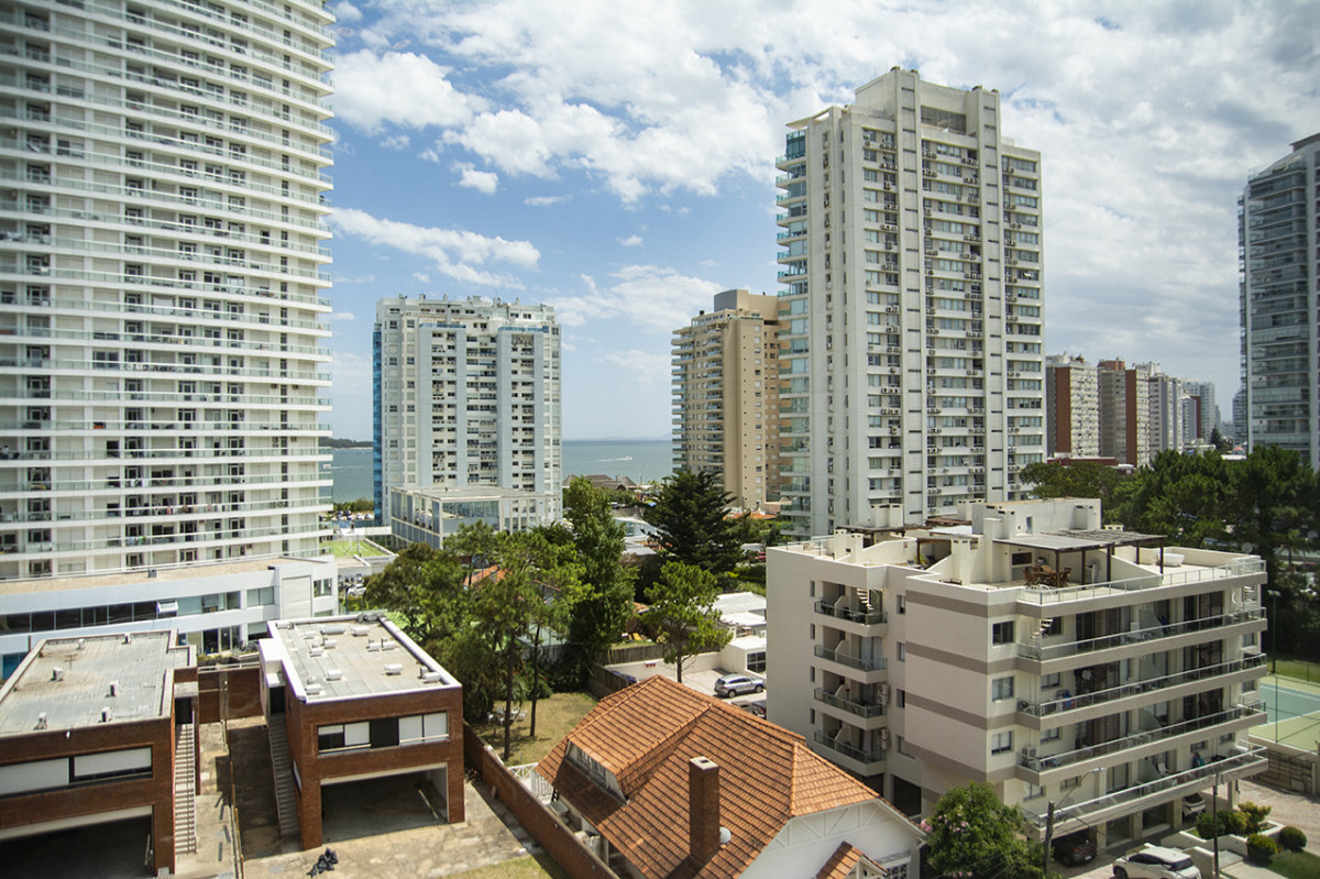 Apartamento ID.234 - Apartamenro de 3 dormitorios a la venta en Punta del Este