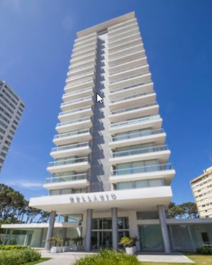 Apartamento ID.162 - Monoambiente en venta en Torre Bellagio, piso alto . Torre nueva con amenities. Punta del Este