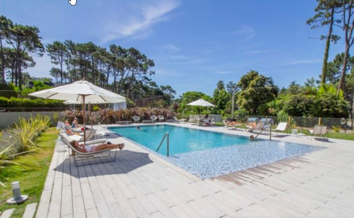 Apartamento ID.162 - Monoambiente en venta en Torre Bellagio, piso alto . Torre nueva con amenities. Punta del Este