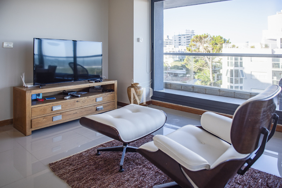 Apartamento ID.124 - Apartamento Penthouse, frente al mar, playa brava, 3 dormitorios con hermosa vista