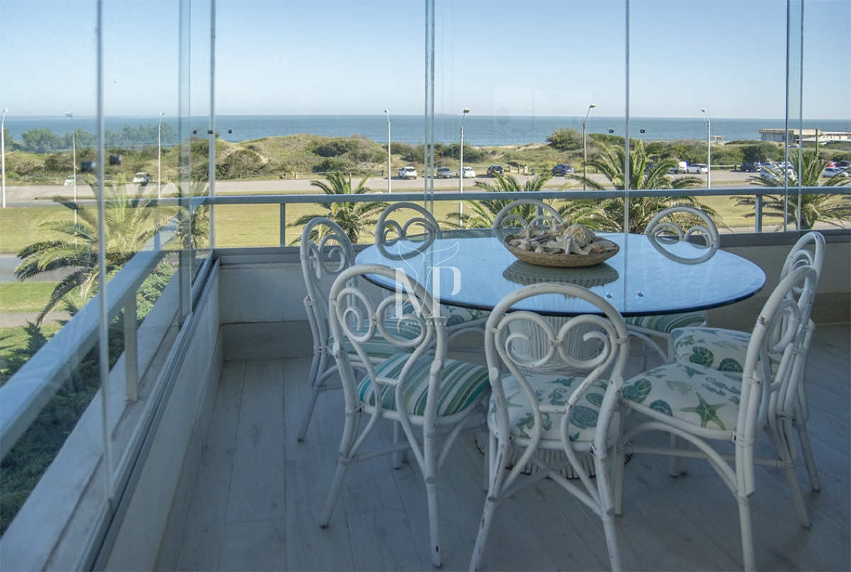 Apartamento ID.75 - Departamento en edificio Esturión, frente al mar, 3 dormitorios en venta