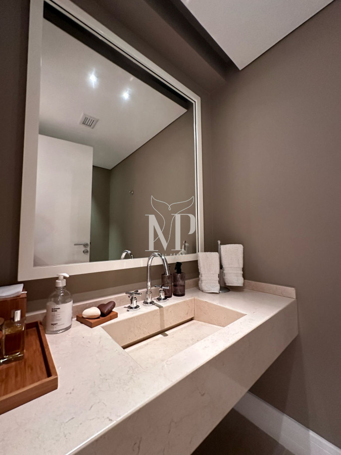 Apartamento ID.59 - Vende apartamento en Torre Le Parc de 4 dormitorios,Punta del Este