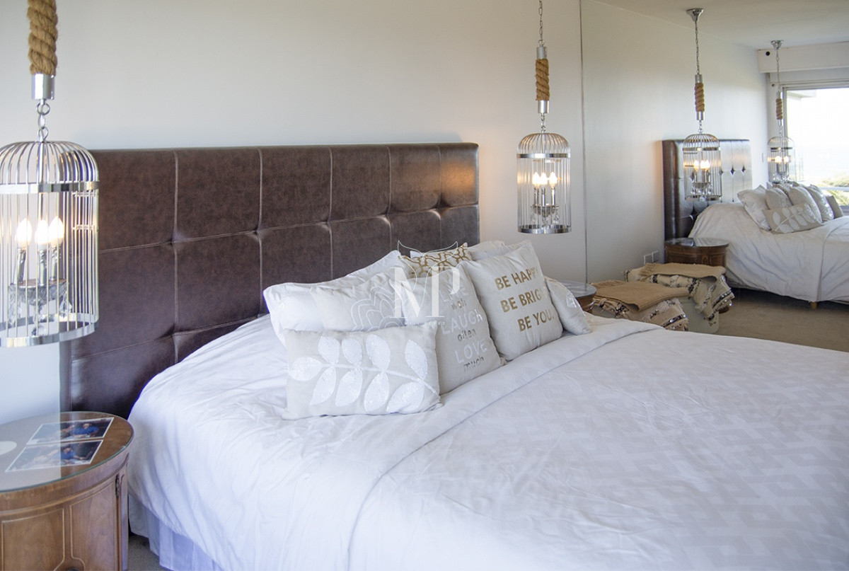 Apartamento ID.75 - Departamento en edificio Esturión, frente al mar, 3 dormitorios en venta