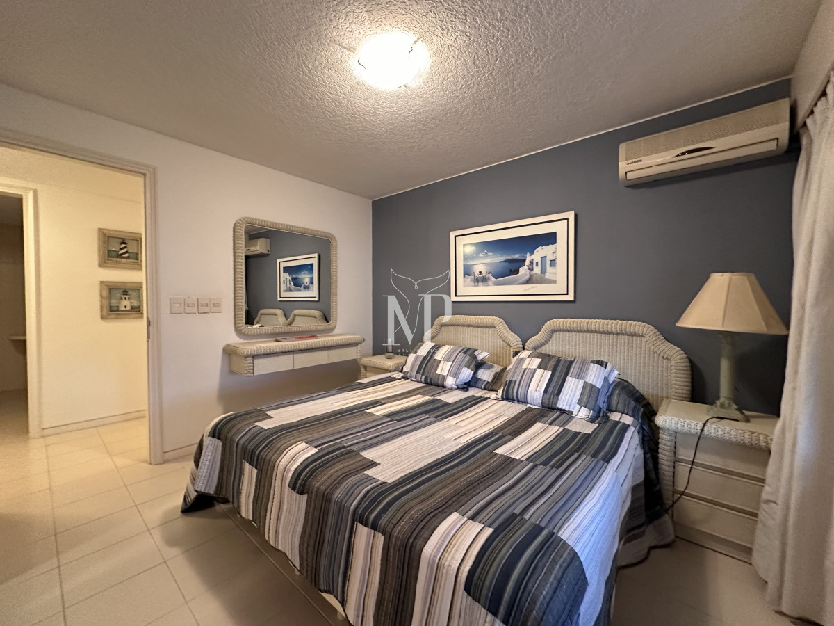 Apartamento ID.66 - Departamento en Portofino con 2 garajes y hermosa vista al Puerto, Punta del Este