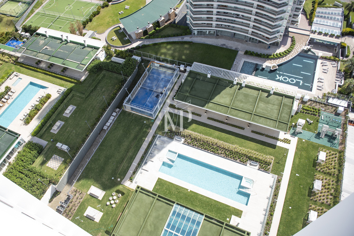 Apartamento ID.45 - Departamento frente al mar en venta, Piso alto. 3 dormitorios. Torre Le Parc,  Punta del Este