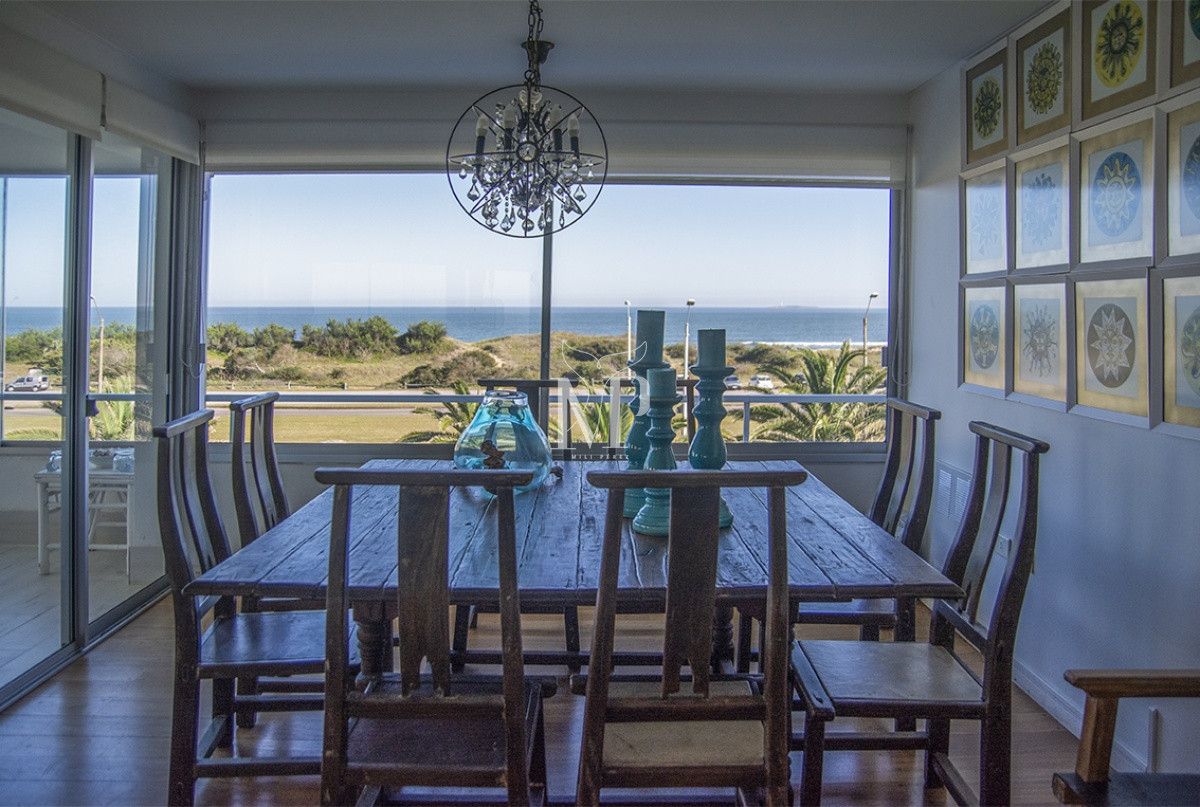 Apartamento ID.75 - Departamento en edificio Esturión, frente al mar, 3 dormitorios en venta