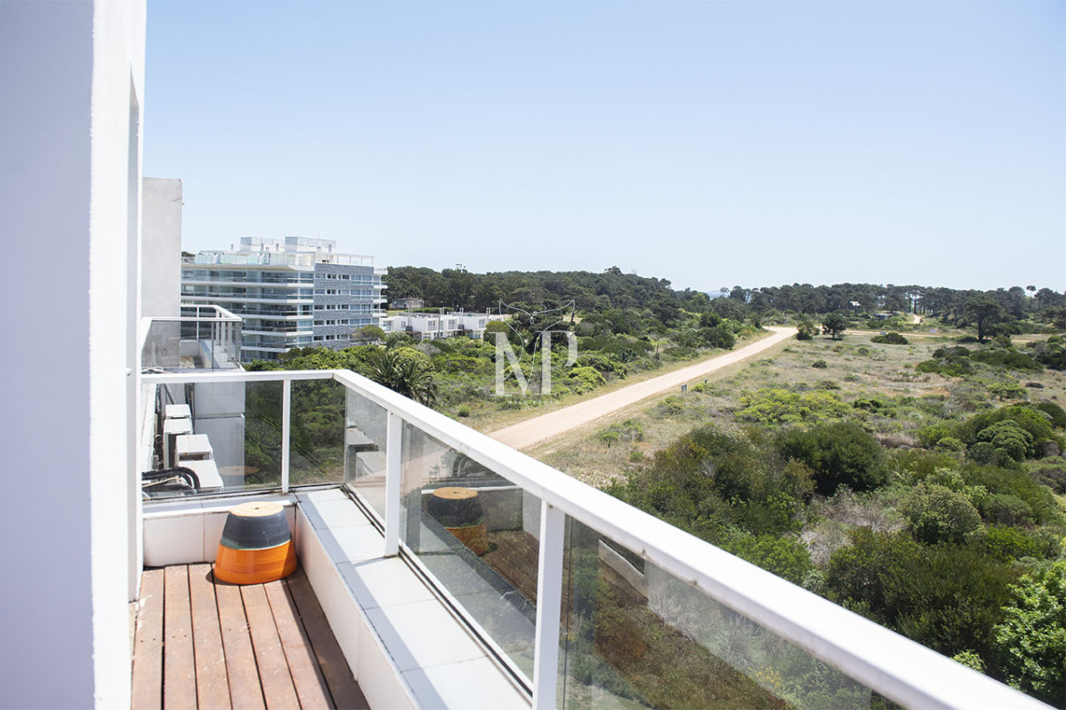 Apartamento ID.72 - Penthouse Duplex en Venta de 4 dormitorios en Playa Brava , Punta del este 