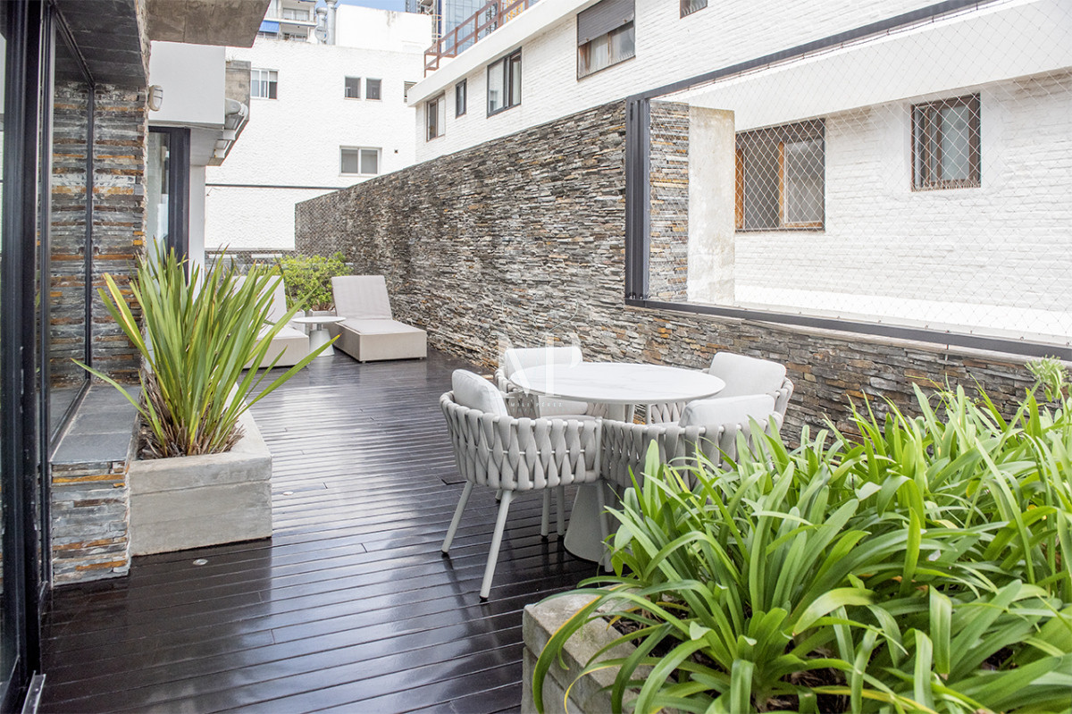 Apartamento ID.65 - Apartamento Único Frente al Mar en Zona Puerto con Piscina Privada.