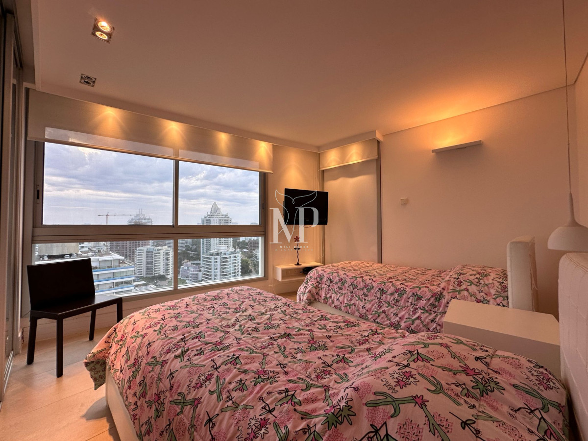 Apartamento ID.59 - Vende apartamento en Torre Le Parc de 4 dormitorios,Punta del Este