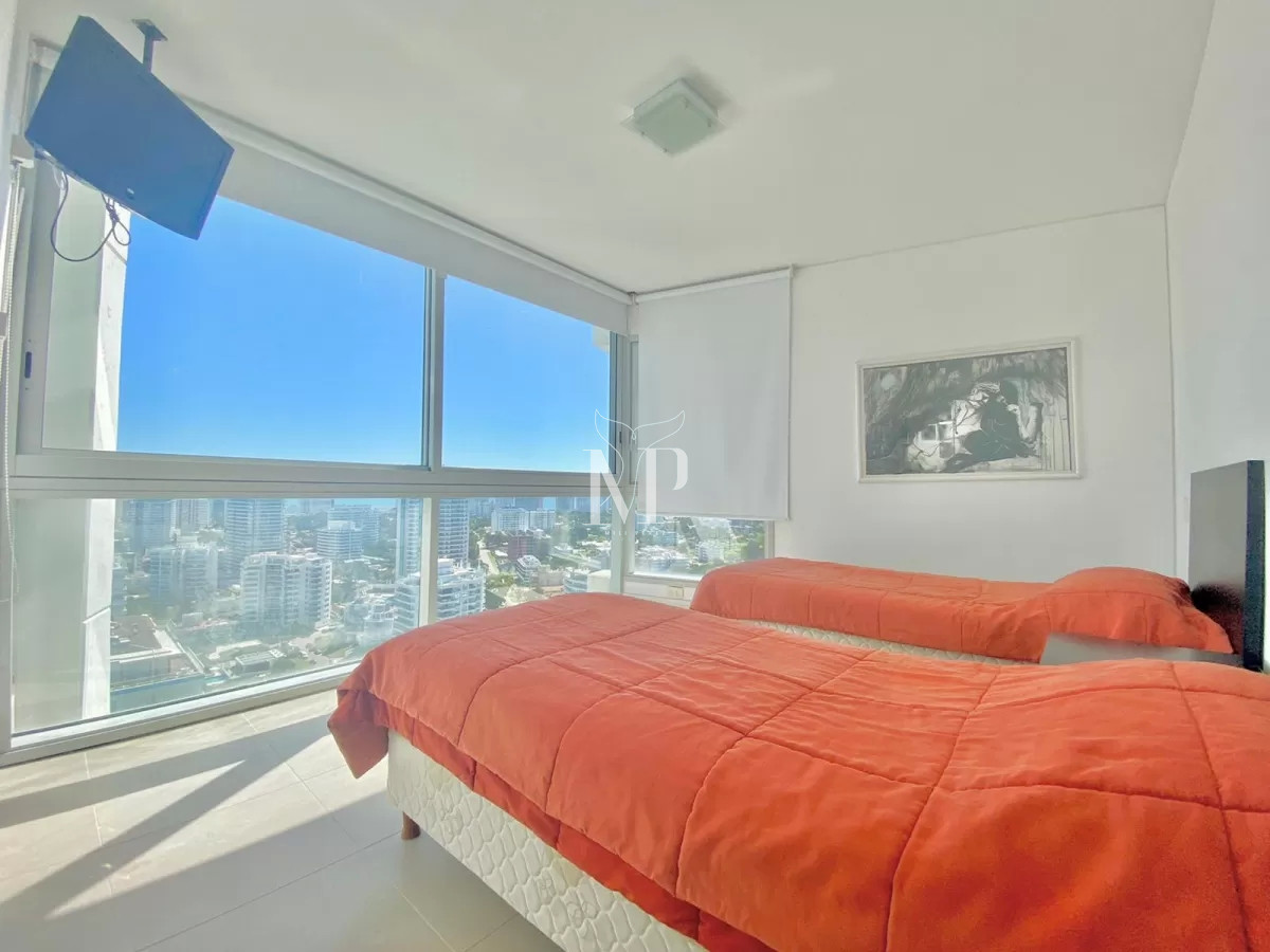 Apartamento ID.61 - Vende apartamento en Torre Le Parc, Punta del Este. 3 dormitorios