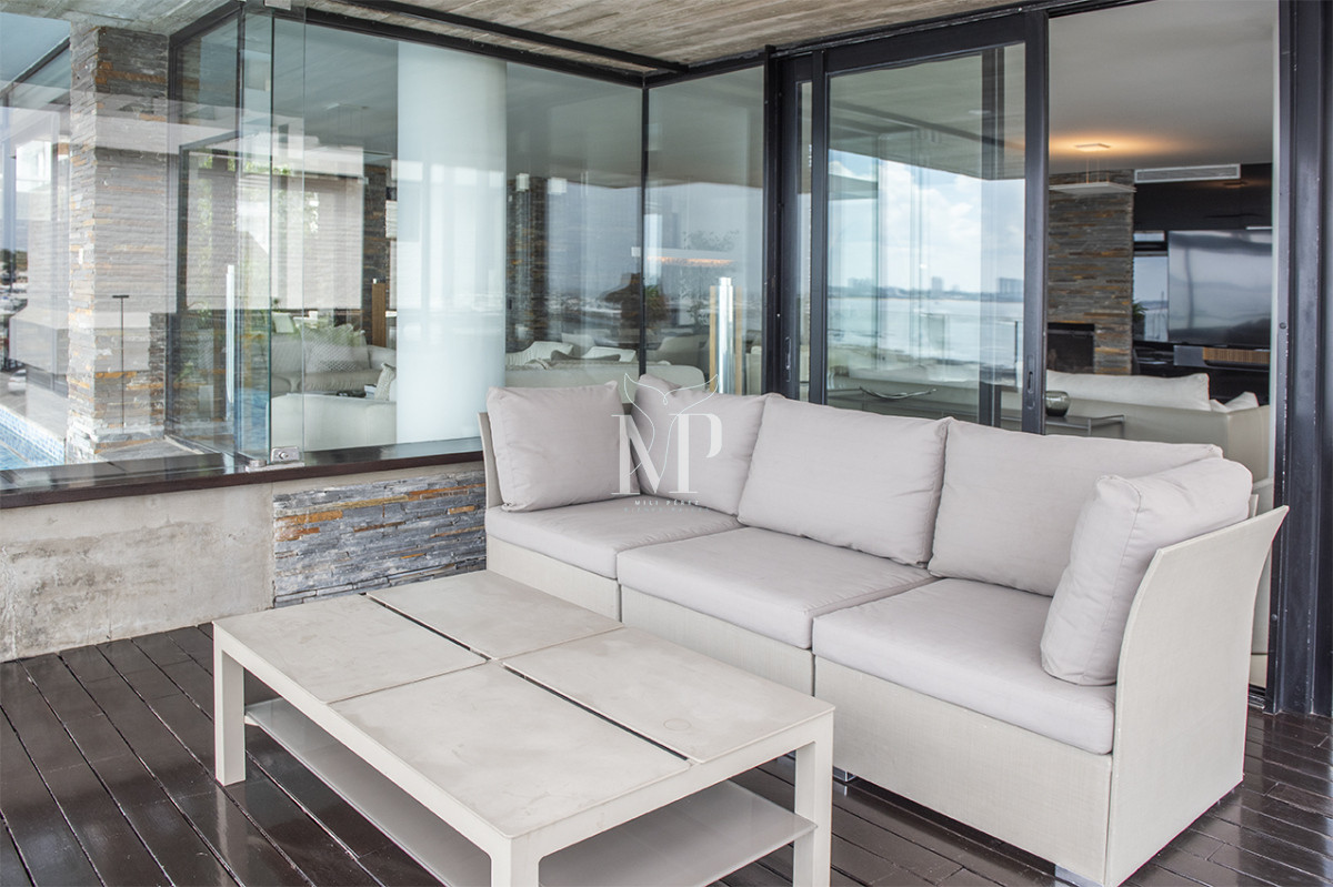 Apartamento ID.65 - Apartamento Único Frente al Mar en Zona Puerto con Piscina Privada.