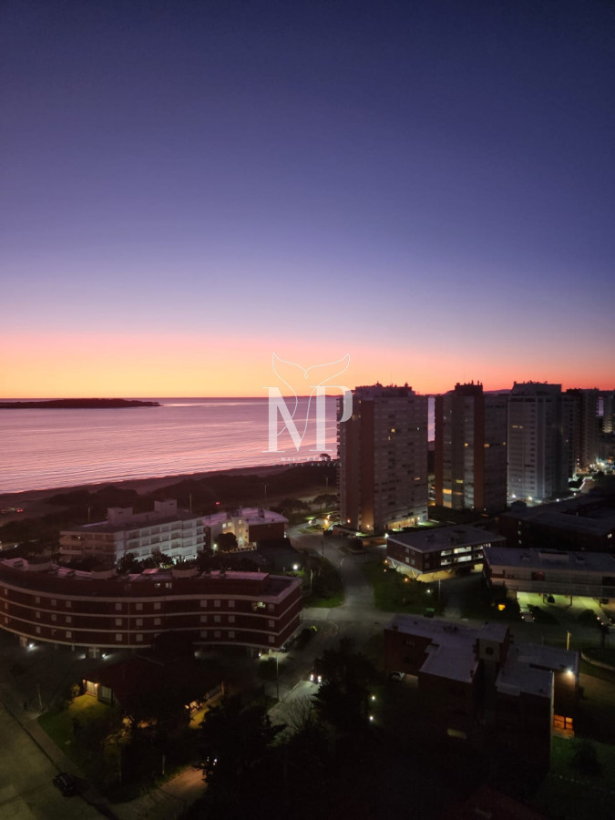 Apartamento ID.42 - MIAMI BOULEVARD, PUNTA DEL ESTE, PLAYA MANSA, DOS DORMITORIOS , PRIMERAS PARADAS 
