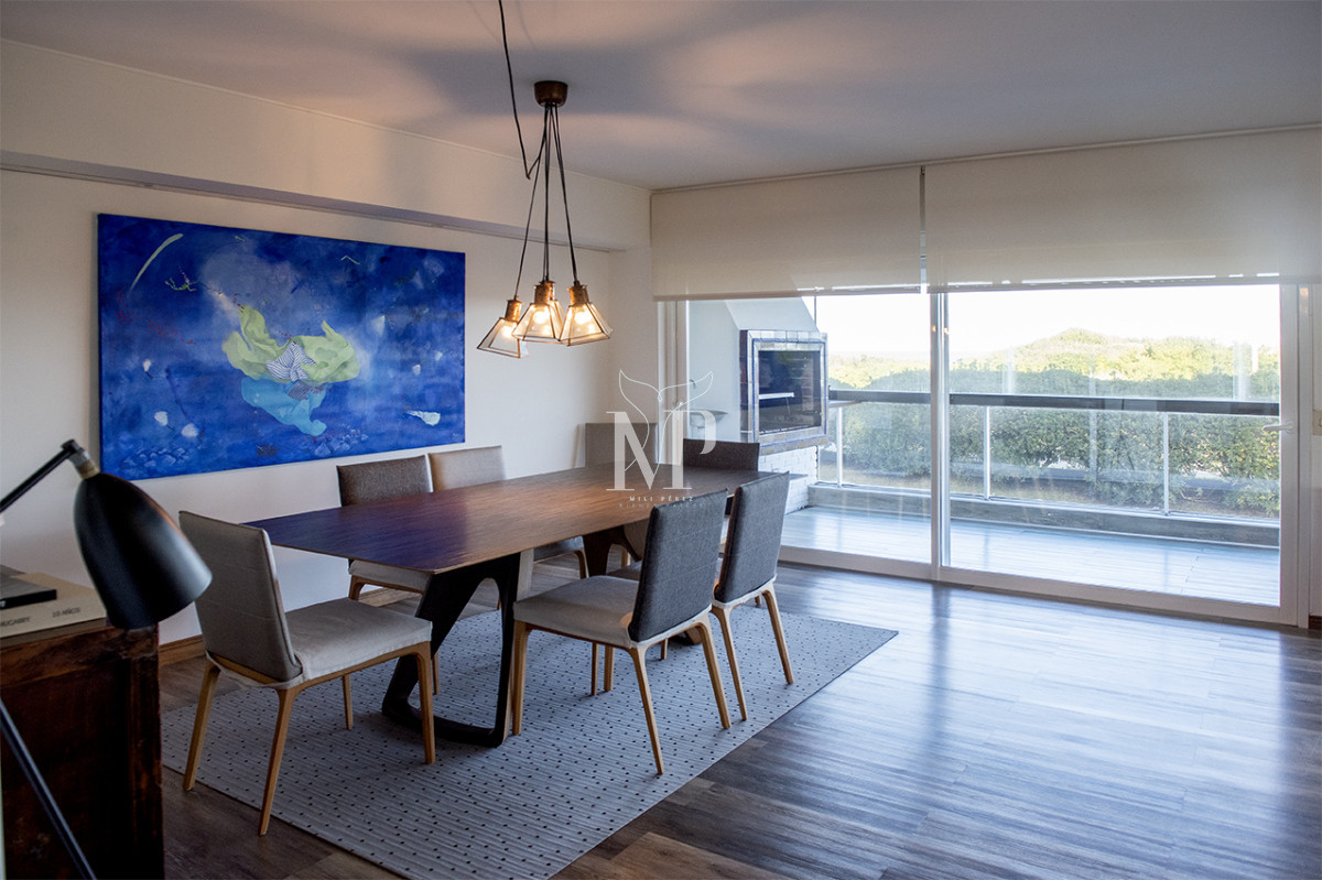 Apartamento ID.74 - Tu Refugio Frente al Mar en Brava - Punta del Este, Departamento de 4 dormitorios en venta