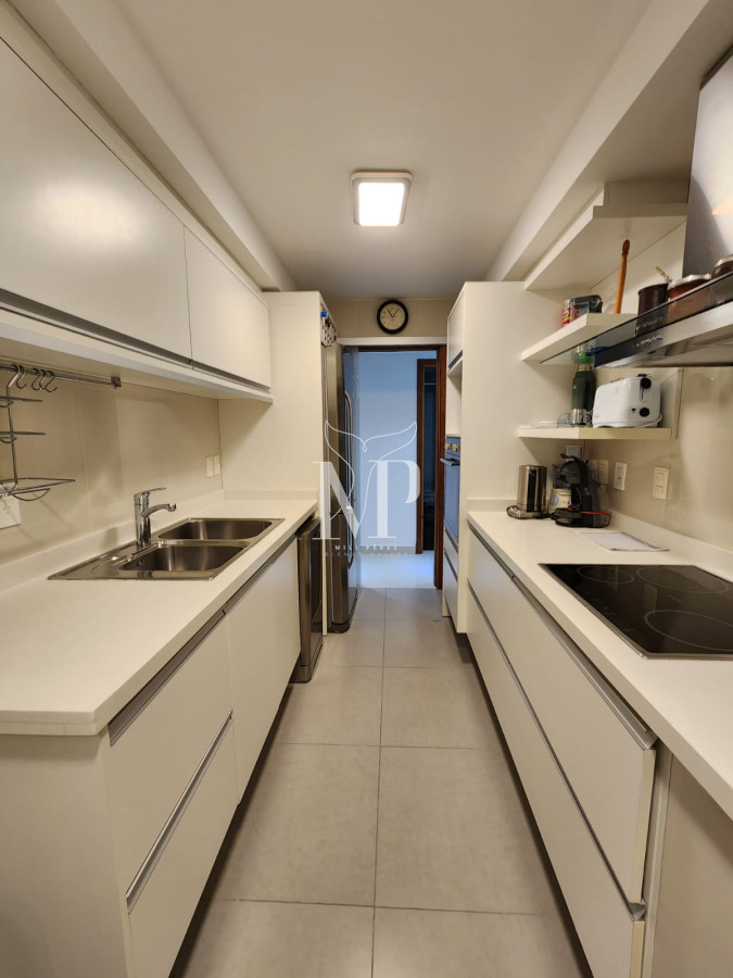 Apartamento ID.42 - MIAMI BOULEVARD, PUNTA DEL ESTE, PLAYA MANSA, DOS DORMITORIOS , PRIMERAS PARADAS 