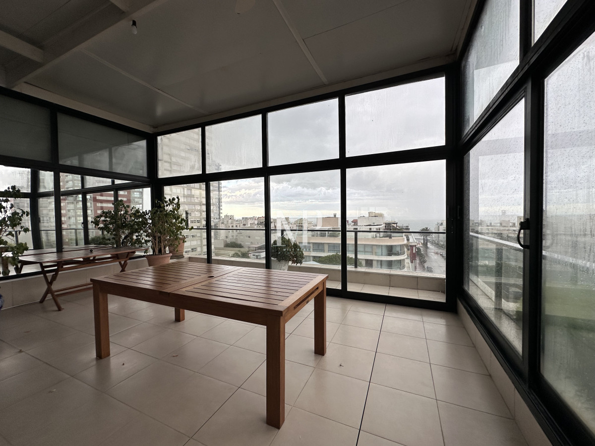 Apartamento ID.66 - Departamento en Portofino con 2 garajes y hermosa vista al Puerto, Punta del Este