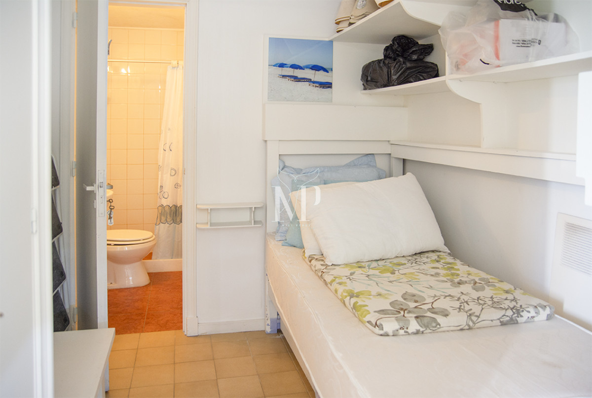 Apartamento ID.75 - Departamento en edificio Esturión, frente al mar, 3 dormitorios en venta