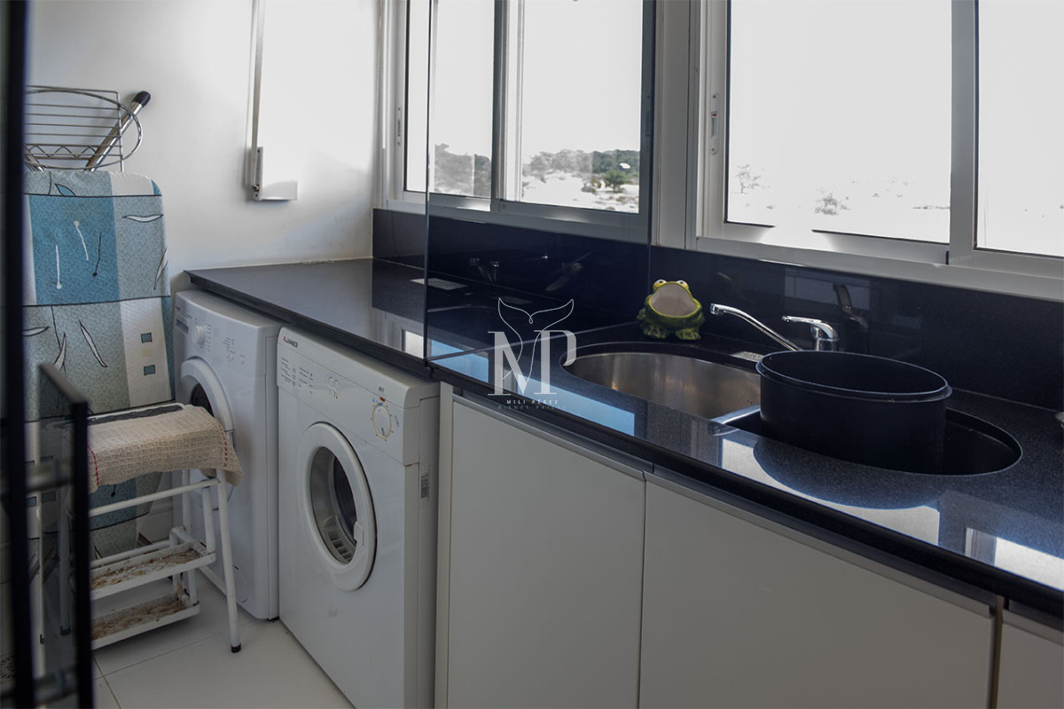 Apartamento ID.72 - Penthouse Duplex en Venta de 4 dormitorios en Playa Brava , Punta del este 