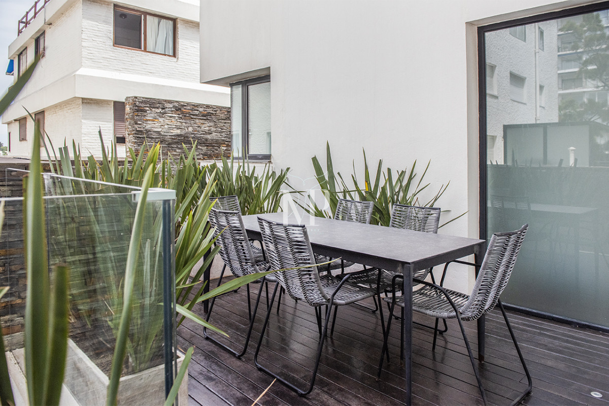 Apartamento ID.65 - Apartamento Único Frente al Mar en Zona Puerto con Piscina Privada.