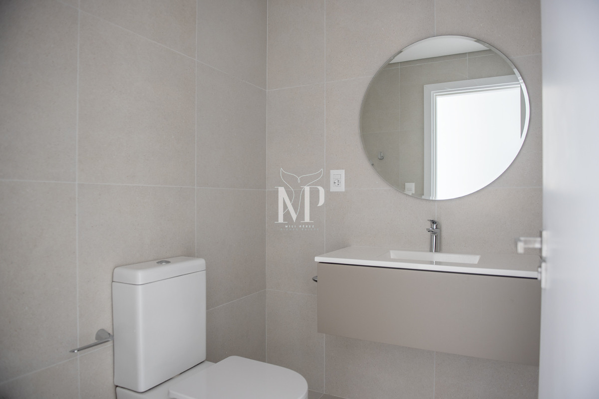 Apartamento ID.45 - Departamento frente al mar en venta, Piso alto. 3 dormitorios. Torre Le Parc,  Punta del Este