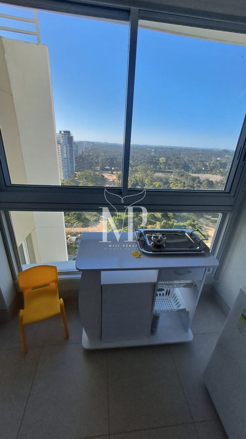 Apartamento ID.54 - Lujoso Apartamento en venta de 3 dormitorios en Suite en Punta del Este. Primera Linea Brava. Torre Le Parc