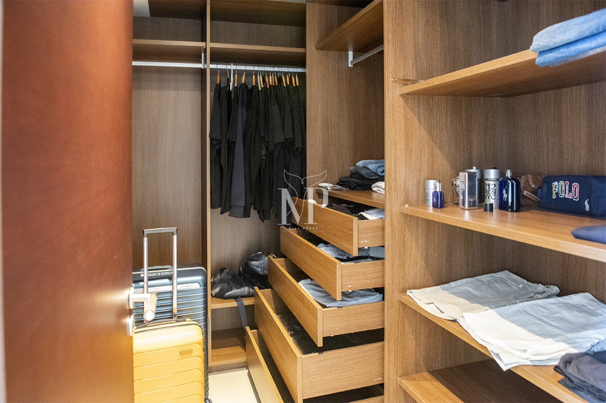 Apartamento ID.65 - Apartamento Único Frente al Mar en Zona Puerto con Piscina Privada.