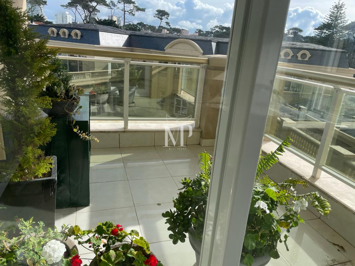 Apartamento ID.64 - Apartamento en venta en Mansa, Punta del Este de 3 dormitorios en suite.