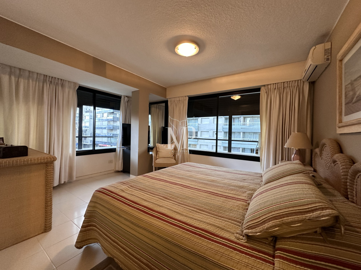 Apartamento ID.66 - Departamento en Portofino con 2 garajes y hermosa vista al Puerto, Punta del Este