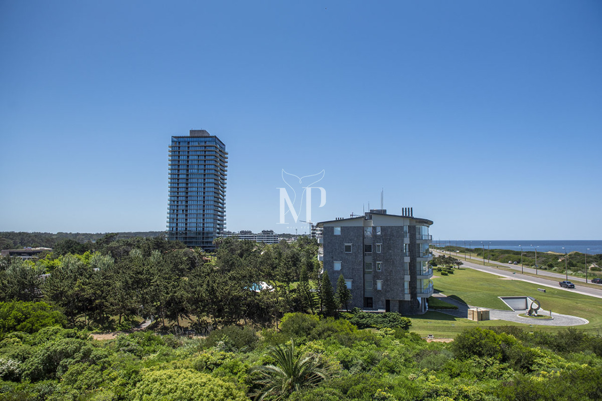 Apartamento ID.72 - Penthouse Duplex en Venta de 4 dormitorios en Playa Brava , Punta del este 