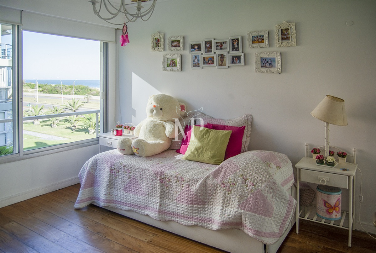 Apartamento ID.75 - Departamento en edificio Esturión, frente al mar, 3 dormitorios en venta