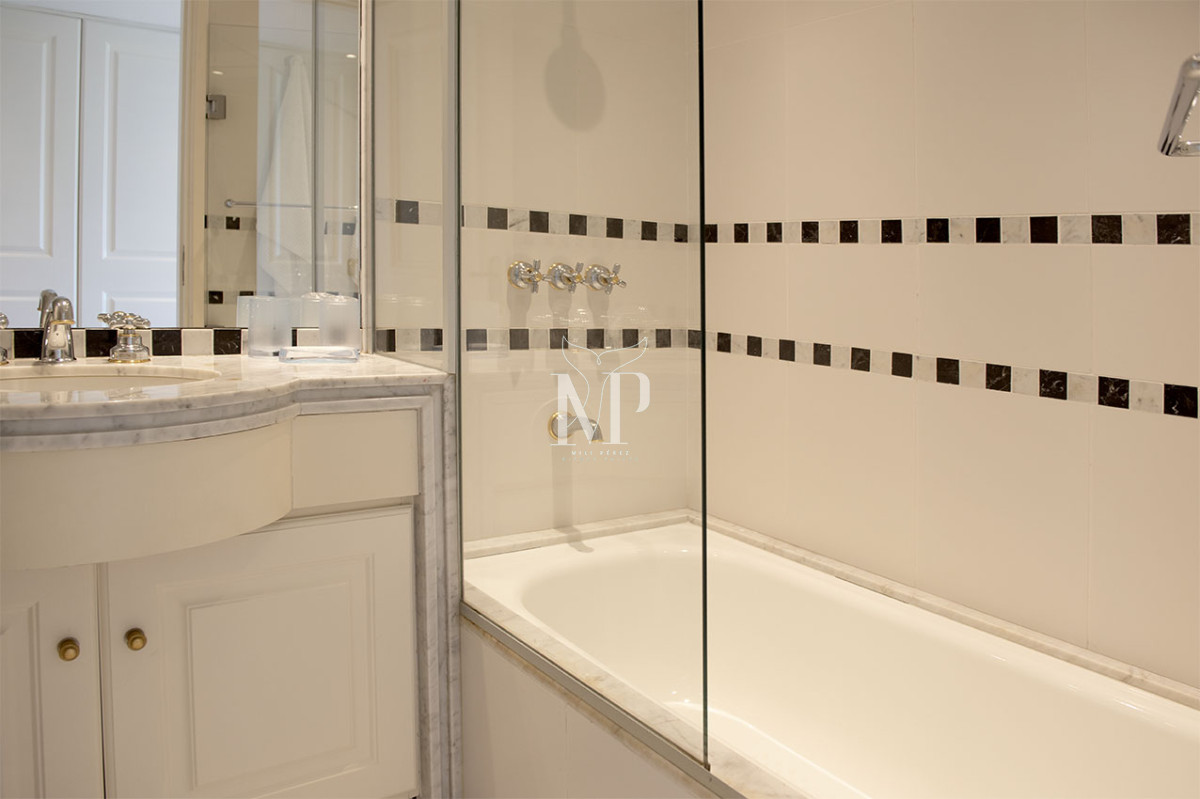 Apartamento ID.72 - Penthouse Duplex en Venta de 4 dormitorios en Playa Brava , Punta del este 