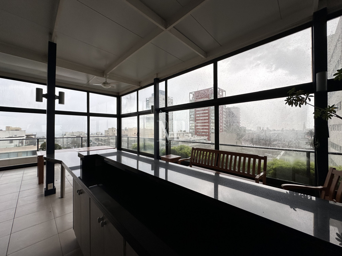 Apartamento ID.66 - Departamento en Portofino con 2 garajes y hermosa vista al Puerto, Punta del Este