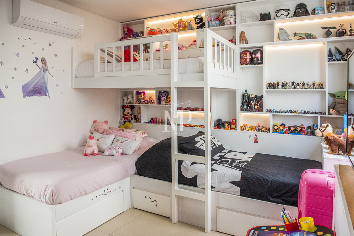 Apartamento ID.65 - Apartamento Único Frente al Mar en Zona Puerto con Piscina Privada.