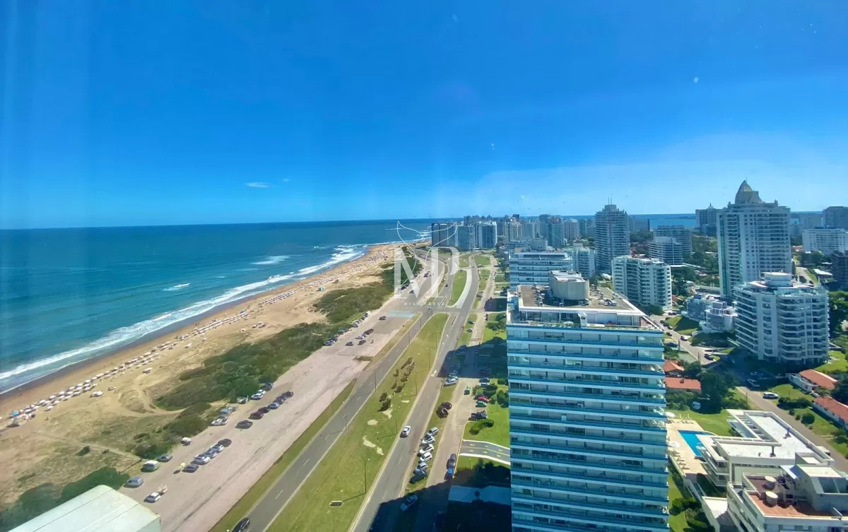 Apartamento ID.61 - Vende apartamento en Torre Le Parc, Punta del Este. 3 dormitorios