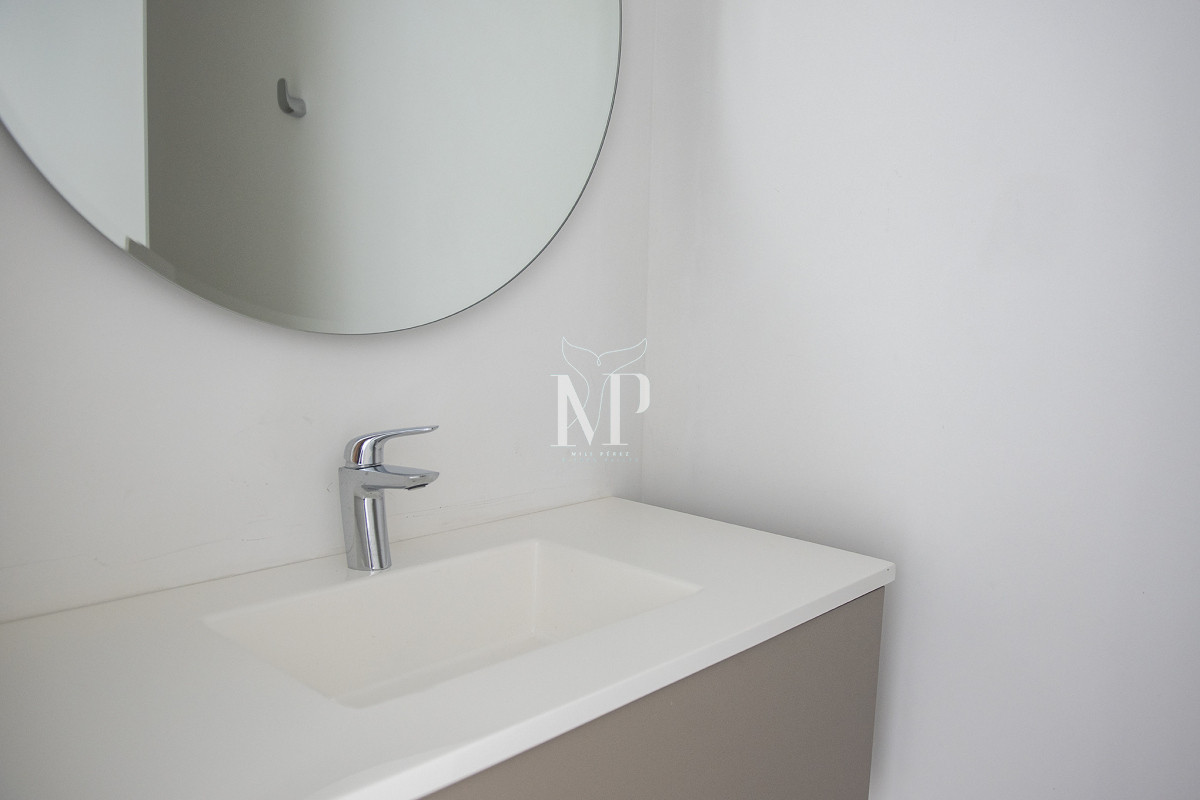 Apartamento ID.45 - Departamento frente al mar en venta, Piso alto. 3 dormitorios. Torre Le Parc,  Punta del Este