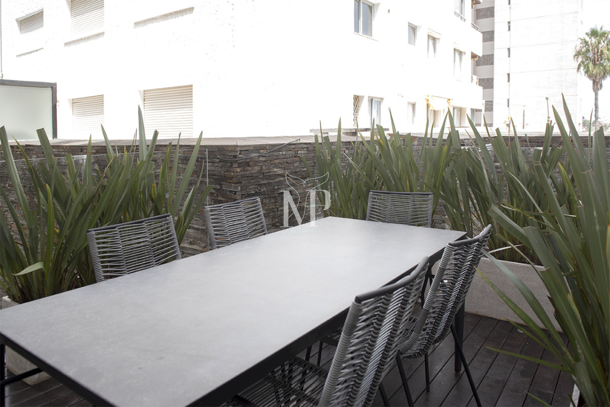 Apartamento ID.65 - Apartamento Único Frente al Mar en Zona Puerto con Piscina Privada.