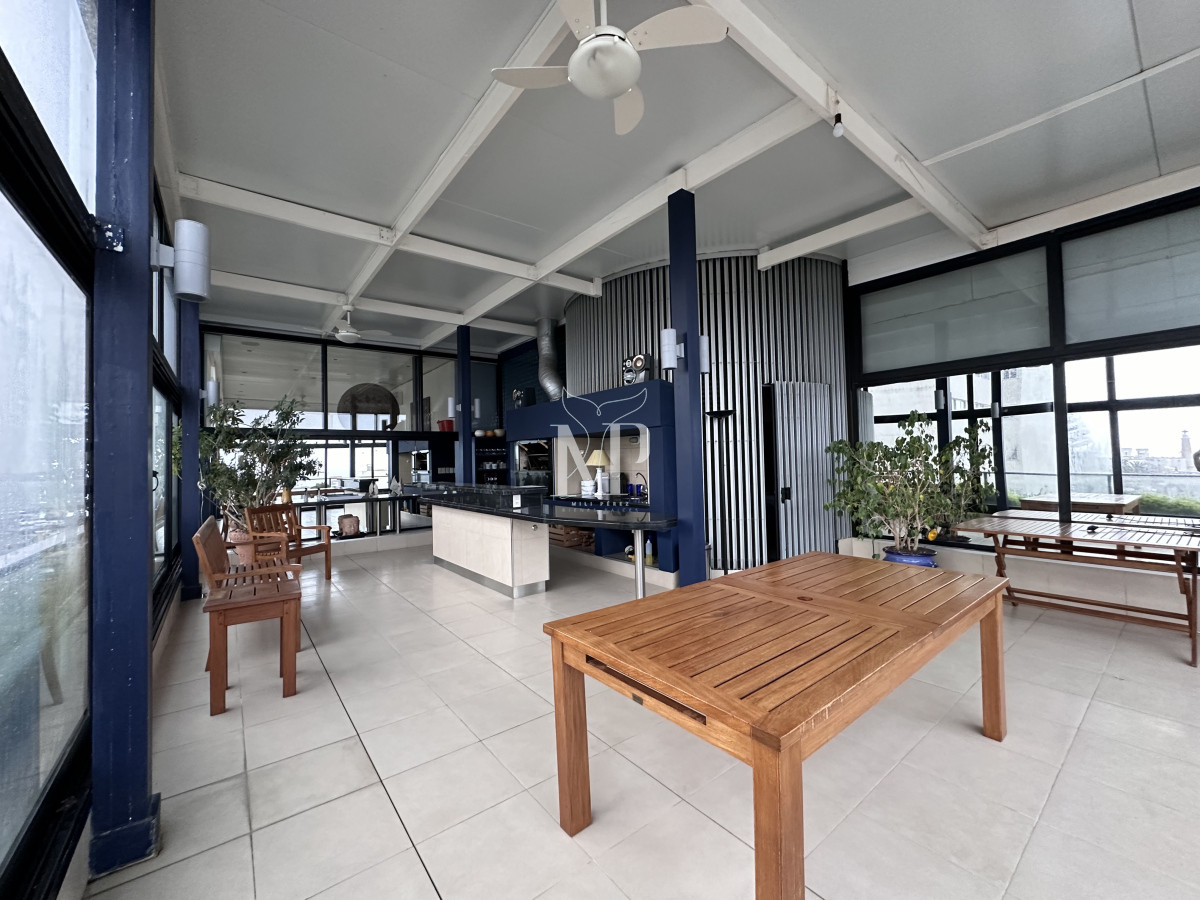 Apartamento ID.66 - Departamento en Portofino con 2 garajes y hermosa vista al Puerto, Punta del Este