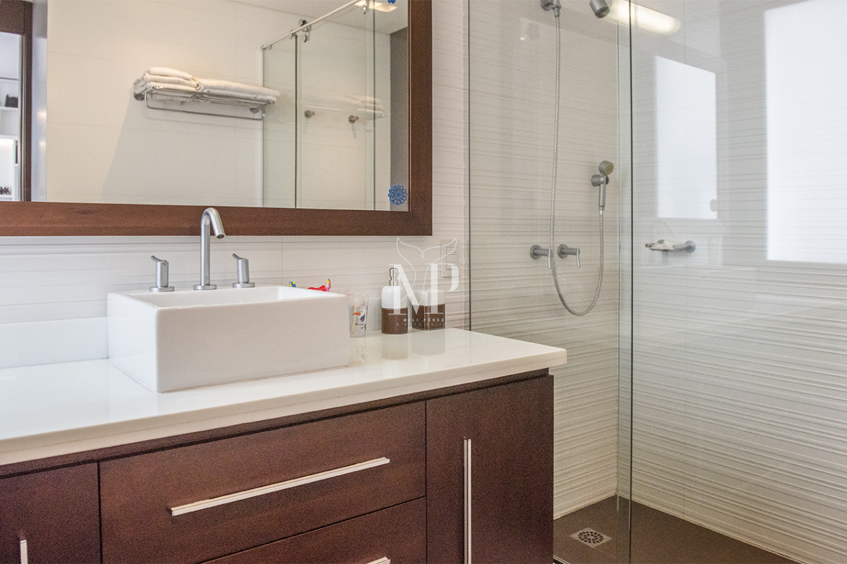 Apartamento ID.65 - Apartamento Único Frente al Mar en Zona Puerto con Piscina Privada.