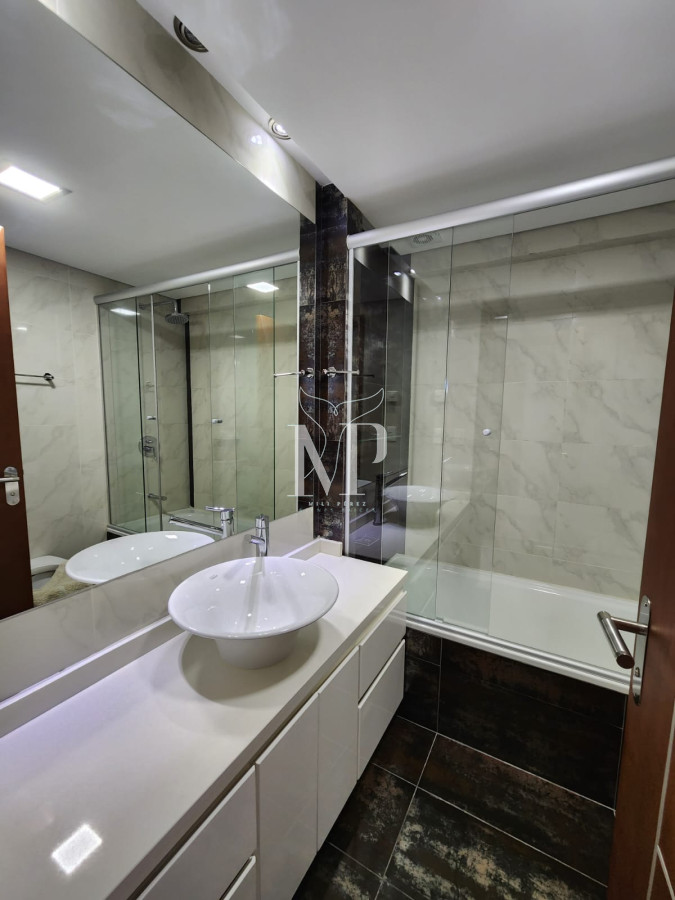 Apartamento ID.42 - MIAMI BOULEVARD, PUNTA DEL ESTE, PLAYA MANSA, DOS DORMITORIOS , PRIMERAS PARADAS 