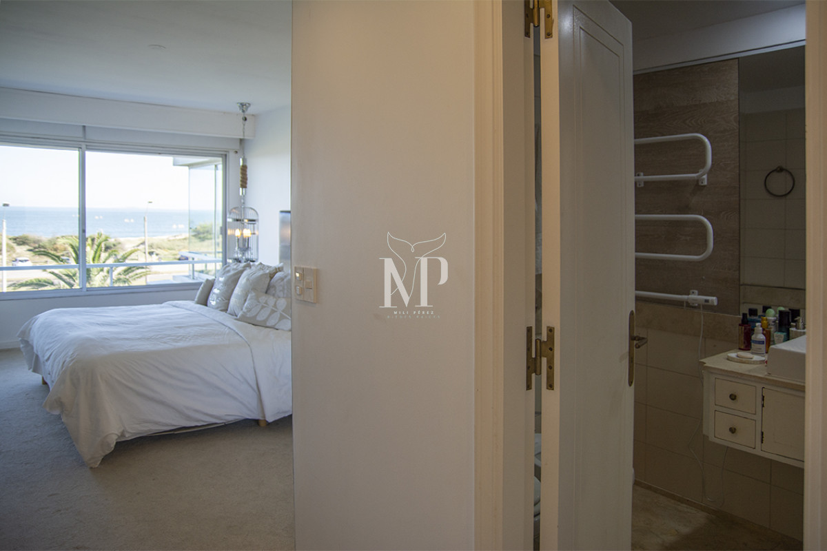 Apartamento ID.75 - Departamento en edificio Esturión, frente al mar, 3 dormitorios en venta