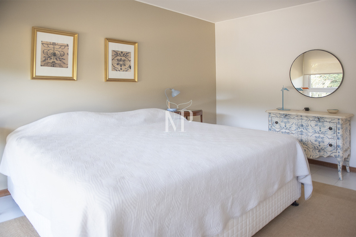 Apartamento ID.74 - Tu Refugio Frente al Mar en Brava - Punta del Este, Departamento de 4 dormitorios en venta