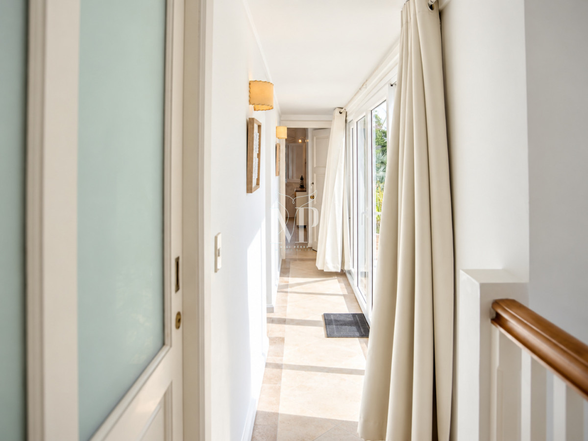 Casa ID.36 - Casa en Venta de 5 dormitorios en el Golf , Punta del este , Playa Bravav